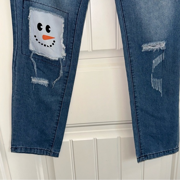 Snowman face distressed medium wash fashion jeans women S - Picture 8 of 13